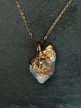 Load image into Gallery viewer, Copper quartz + Fluorite
