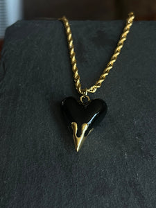 Black heart gold drip necklace