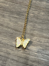 Load image into Gallery viewer, Butterfly necklace
