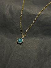 Load image into Gallery viewer, Blue pear shape necklace
