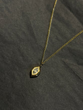 Load image into Gallery viewer, Crystal necklace
