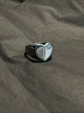 Load image into Gallery viewer, Stainless steel signet heart ring
